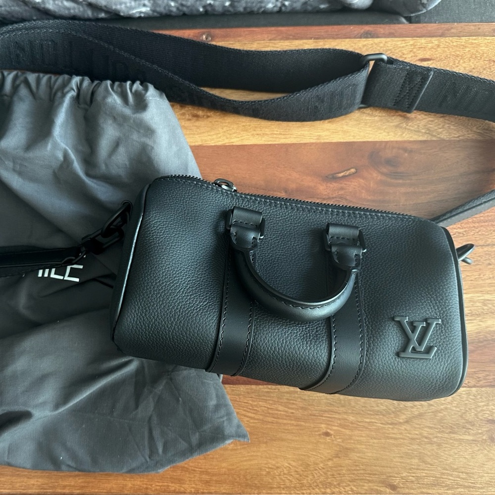 Louis Vuitton
Keepall Bandouliere Bag Limited Edition Aerogram Leather XS